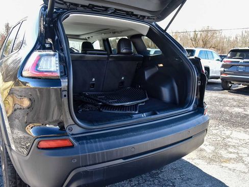 Certified 2019 Jeep Cherokee Latitude Plus image 13