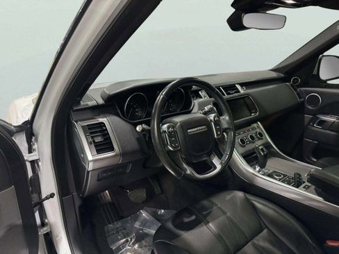 Used 2017 Land Rover Range Rover Sport HSE image 18