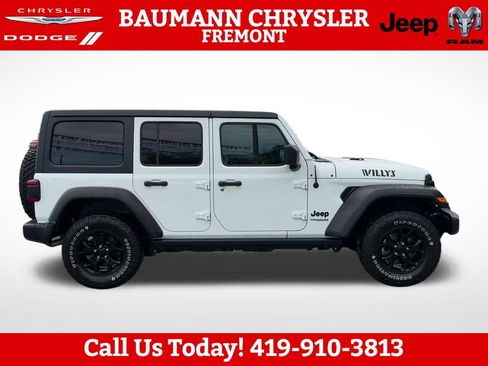 Used 2022 Jeep Wrangler Unlimited Sport AWD/4WD image 7