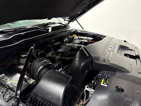 Used 2022 RAM 3500 Tradesman image 36