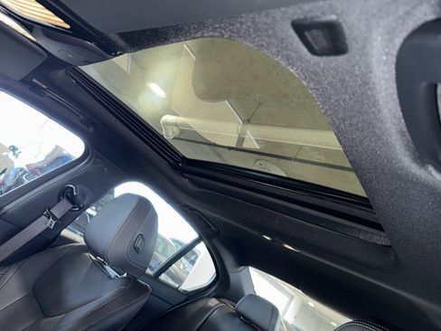 Certified 2025 BMW 330i Sedan image 32