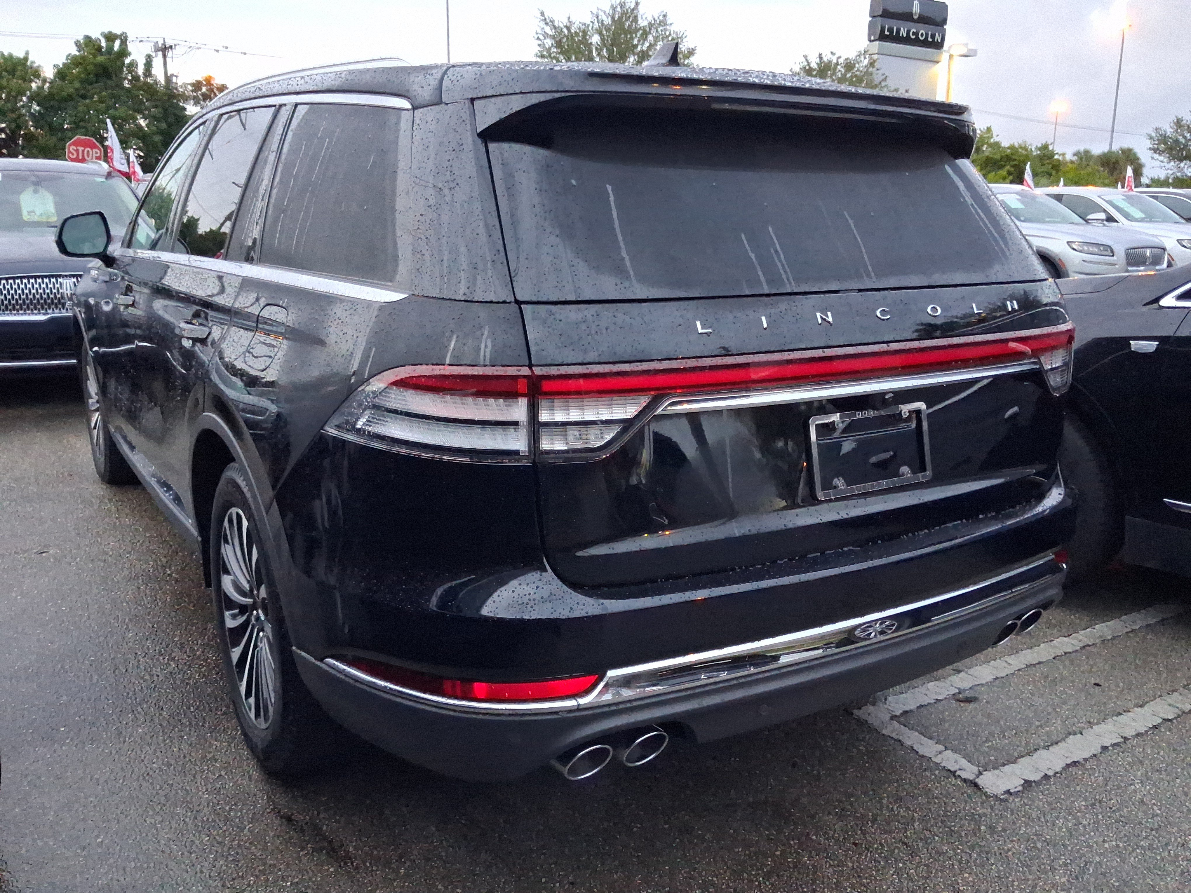 Certified 2023 Lincoln Aviator Reserve RWD image 3