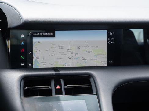 Used 2021 Porsche Taycan 4S image 14