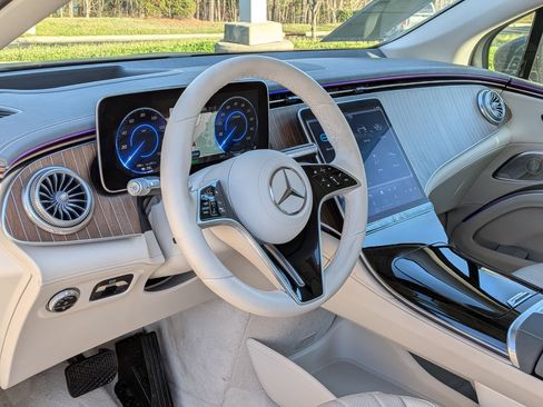 Certified 2023 Mercedes-Benz EQS 450+ 4MATIC SUV w/ Pinnacle Trim Package image 11