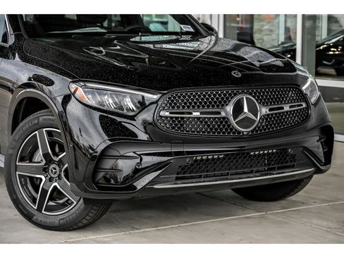 New 2026 Mercedes-Benz GLC 300 4MATIC image 2