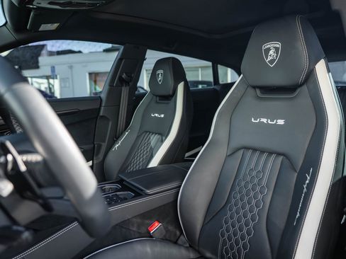 Used 2023 Lamborghini Urus Performante image 23