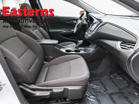 Used 2024 Chevrolet Malibu LT image 24