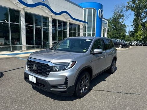 Used 2023 Honda Passport EX-L image 4