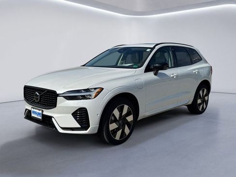 New 2025 Volvo XC60 T8 Plus w/ Protection Package Premier image 7