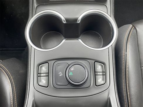 Used 2018 GMC Terrain SLT w/ Preferred Package image 15