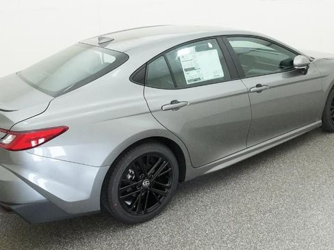 New 2026 Toyota Camry SE image 9