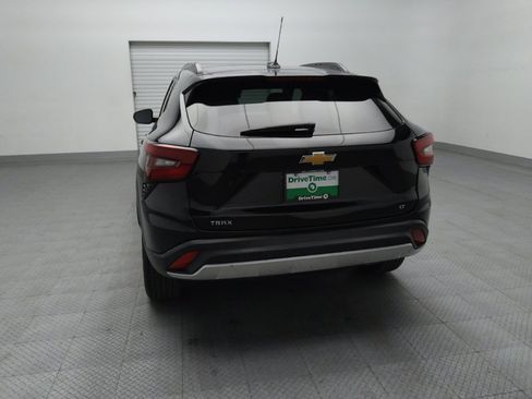 Used 2024 Chevrolet Trax LT w/ Driver Confidence Package FWD image 6