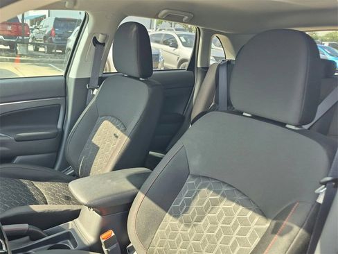 Used 2025 Mitsubishi Outlander Sport LE image 10