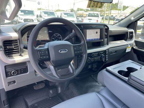 New 2025 Ford F550 2WD Regular Cab Super Duty image 7