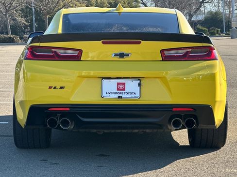 Used 2018 Chevrolet Camaro SS image 7