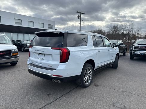 New 2026 GMC Yukon XL Denali w/ Sun & Power Step Package image 7