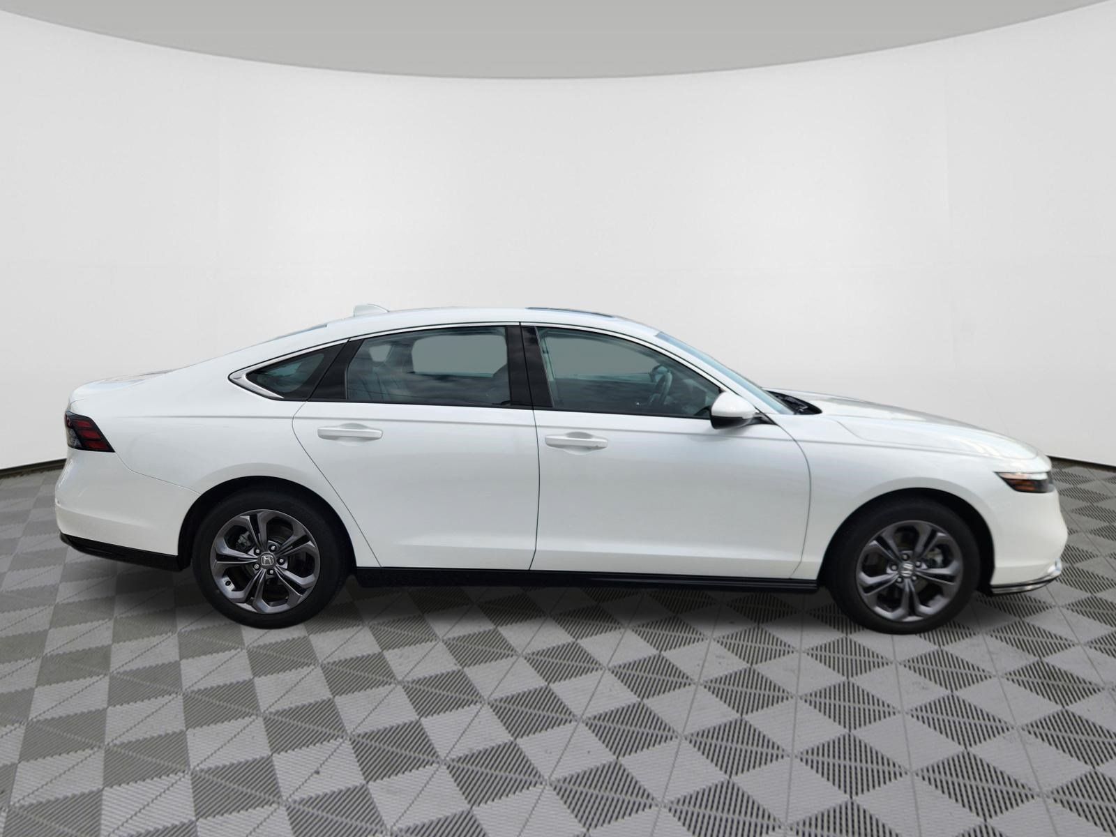 Certified 2024 Honda Accord EX-L image 6