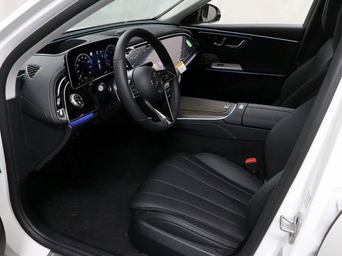 Certified 2025 Mercedes-Benz E 450 4MATIC Sedan image 11