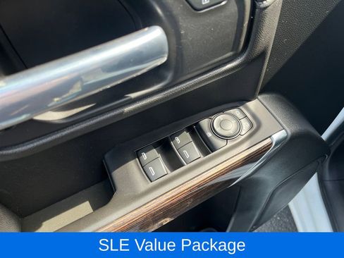 Used 2021 GMC Sierra 1500 SLE AWD/4WD image 14