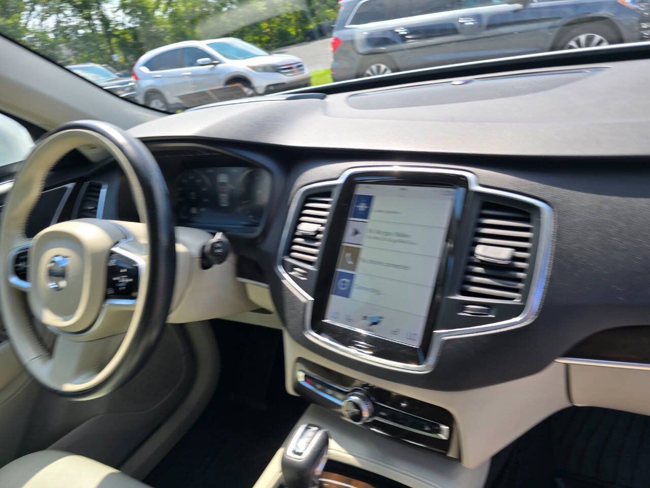 Used 2019 Volvo XC90 T6 Momentum w/ Advanced Package AWD/4WD image 35