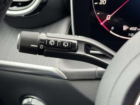 Certified 2025 Mercedes-Benz GLC 300 4MATIC image 23