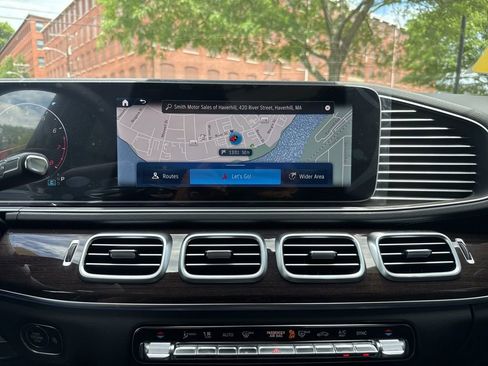 Used 2025 Mercedes-Benz GLS 450 4MATIC image 34