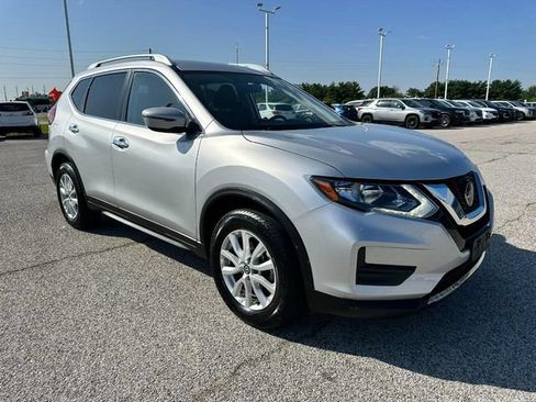 Used 2018 Nissan Rogue SV FWD image 8