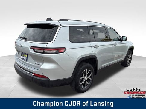 Used 2023 Jeep Grand Cherokee L Limited AWD/4WD image 7