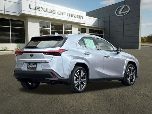 New 2026 Lexus UX 300h AWD image 8