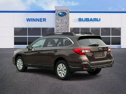 Used 2019 Subaru Outback 2.5i Premium AWD/4WD image 3