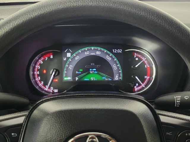 Used 2025 Toyota RAV4 LE FWD image 28