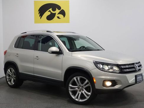 Used 2013 Volkswagen Tiguan SEL image 2