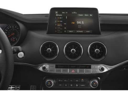 Used 2018 Kia Stinger GT2 image 46