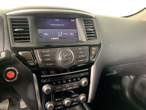 Used 2020 Nissan Pathfinder SV FWD image 25