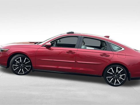 Used 2023 Honda Accord Touring image 4