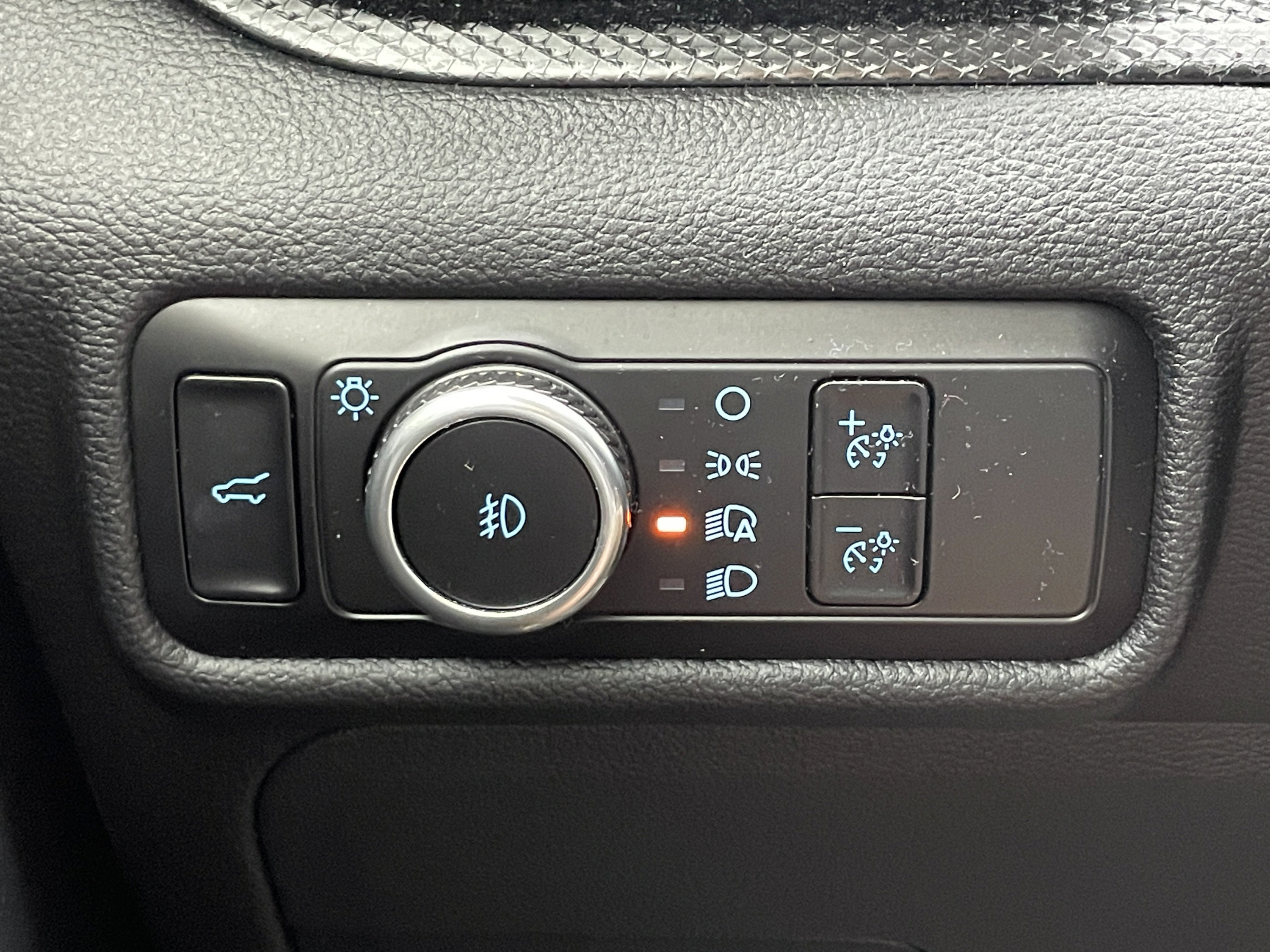Used 2023 Ford Explorer ST w/ Equipment Group 401A AWD/4WD image 26