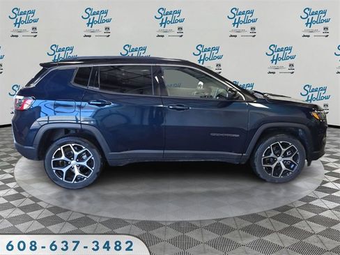 Used 2024 Jeep Compass Limited image 4