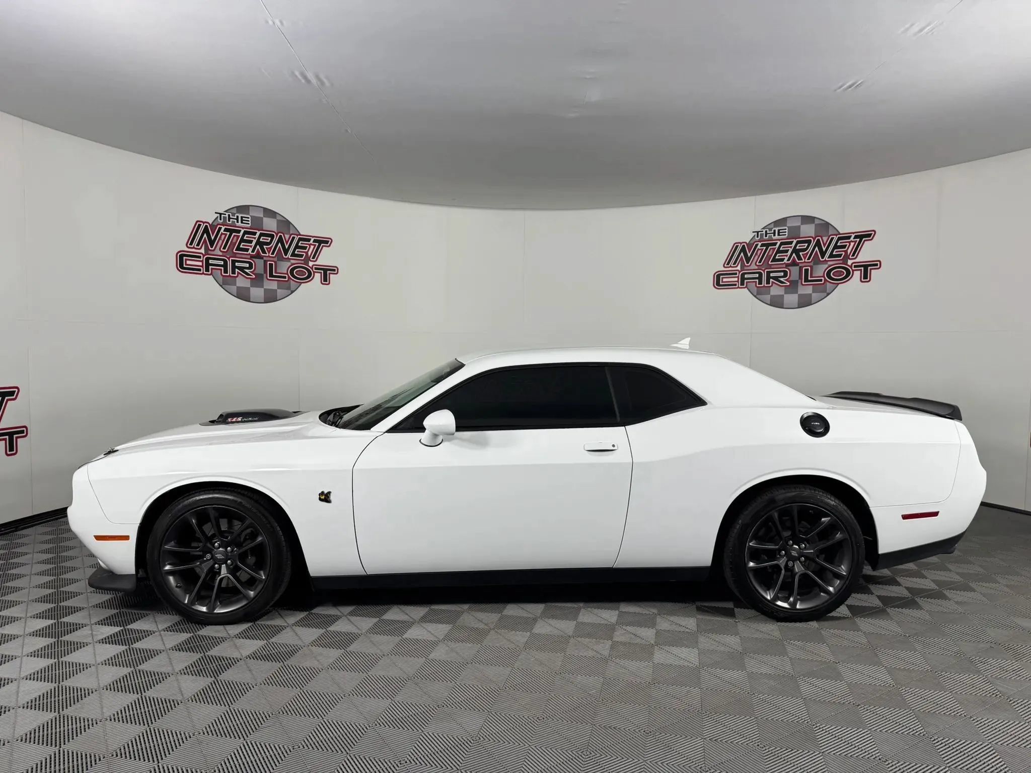 Used 2020 Dodge Challenger R/T Scat Pack w/ Shaker Package RWD image 4