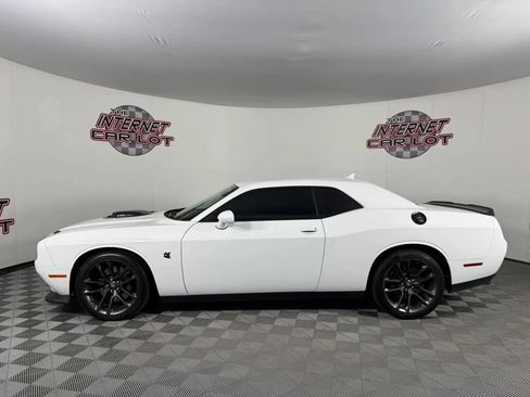 Used 2020 Dodge Challenger R/T Scat Pack w/ Shaker Package RWD image 4