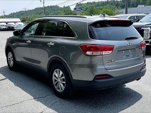 Used 2018 Kia Sorento AWD image 6