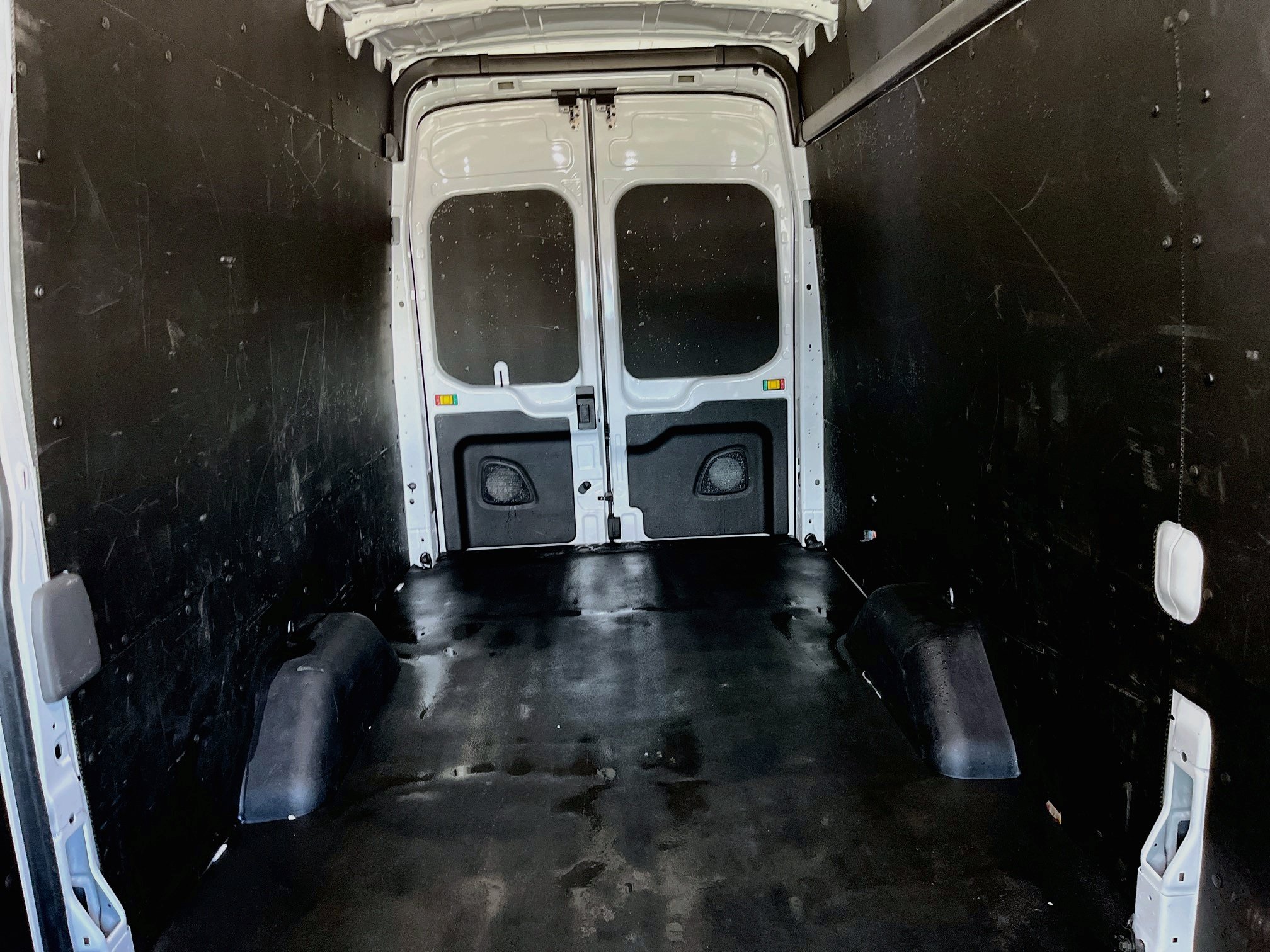 Used 2025 Ford Transit 250 148 High Roof Extended w/ Load Area Protection Package RWD image 28