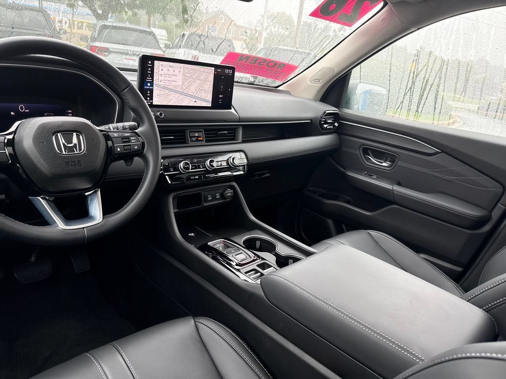 Certified 2026 Honda Pilot Touring image 28