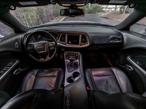 Used 2021 Dodge Challenger SXT w/ Plus Package image 5