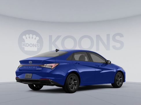 Used 2023 Hyundai Elantra Blue FWD image 4