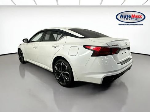 Used 2024 Nissan Altima 2.5 SR w/ SR Premium Package AWD/4WD image 6