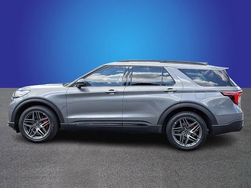 Used 2025 Ford Explorer ST-Line w/ ST-Line Street Pack AWD/4WD image 7