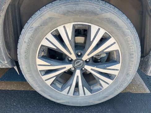 Certified 2023 Nissan Rogue SV FWD image 6