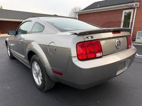 Used 2009 Ford Mustang Coupe RWD image 5