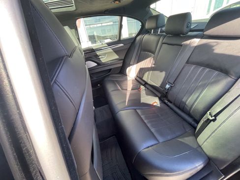 Used 2013 BMW M5 image 32