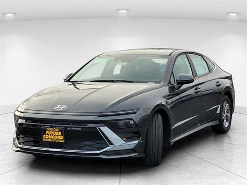 New 2026 Hyundai Sonata SE image 2